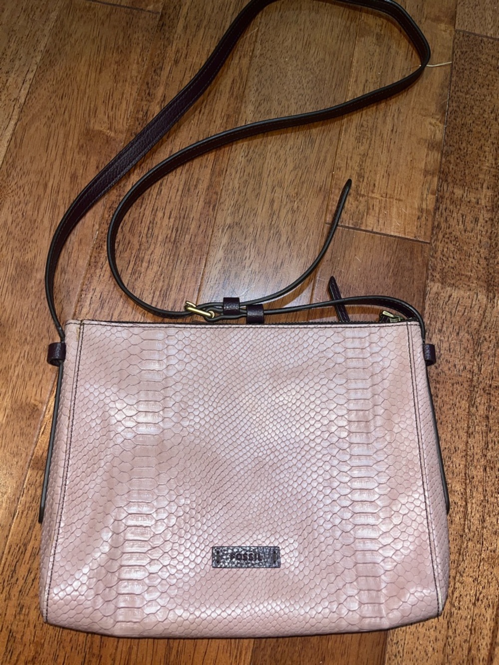 Fossil Embossed Snakeskin Print Crossbody Bag Taupe Beige Adjustable Strap